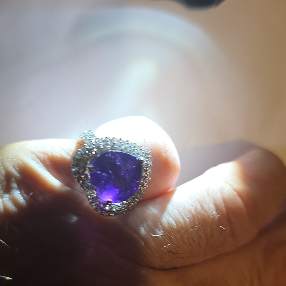 Heart-Shaped Purple Gemstone Ring - Picture 7 of 8
